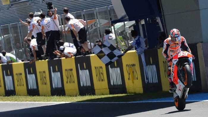 Απόλυτος κυρίαρχος για τέταρτο συνεχόμενο αγώνα ο Marc Marquez, που γιόρτασε με τον καλύτερο τρόπο το εκατοστό GP του.